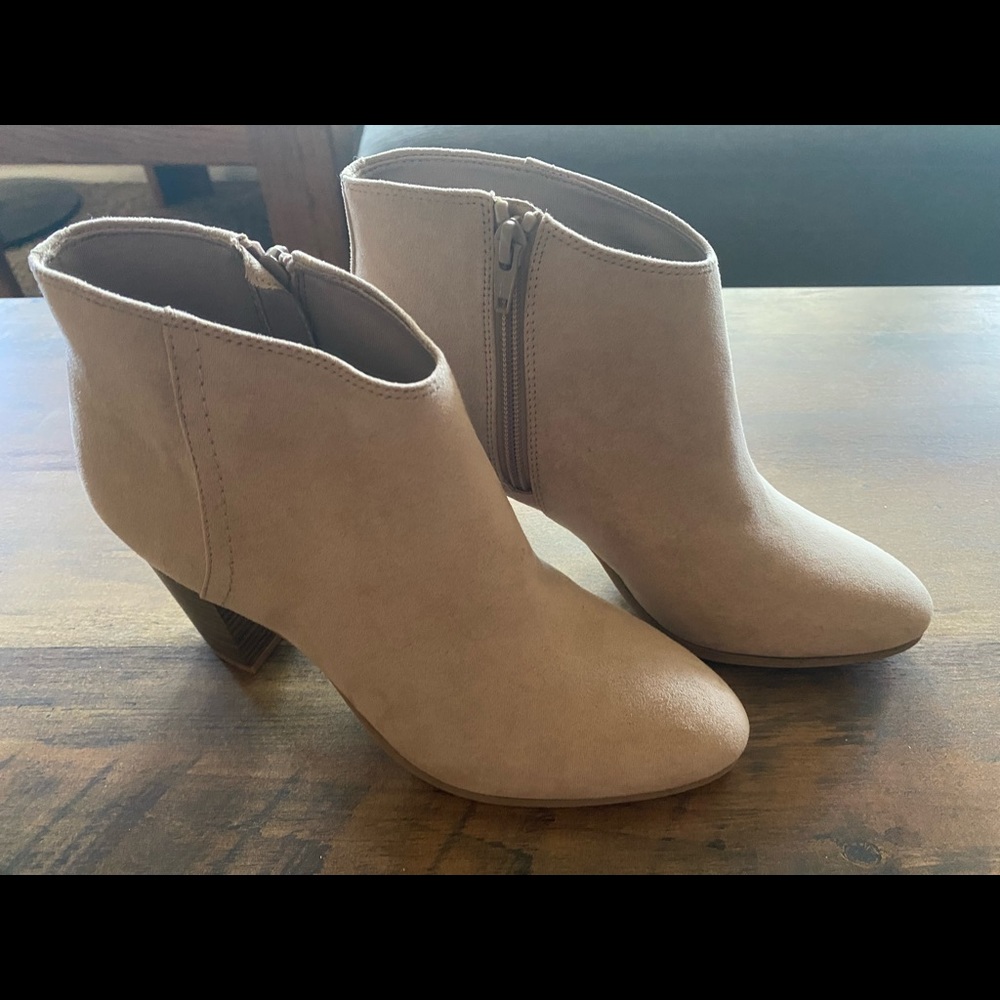Women’s Old Navy Beige Booties